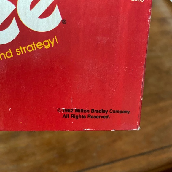 Milton Bradley Vintage Yahtzee Dice Game - Picture 3 of 7